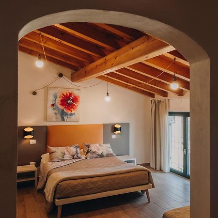 Agriturismo" Il Glicine Bianco" Monzambano Exterior foto