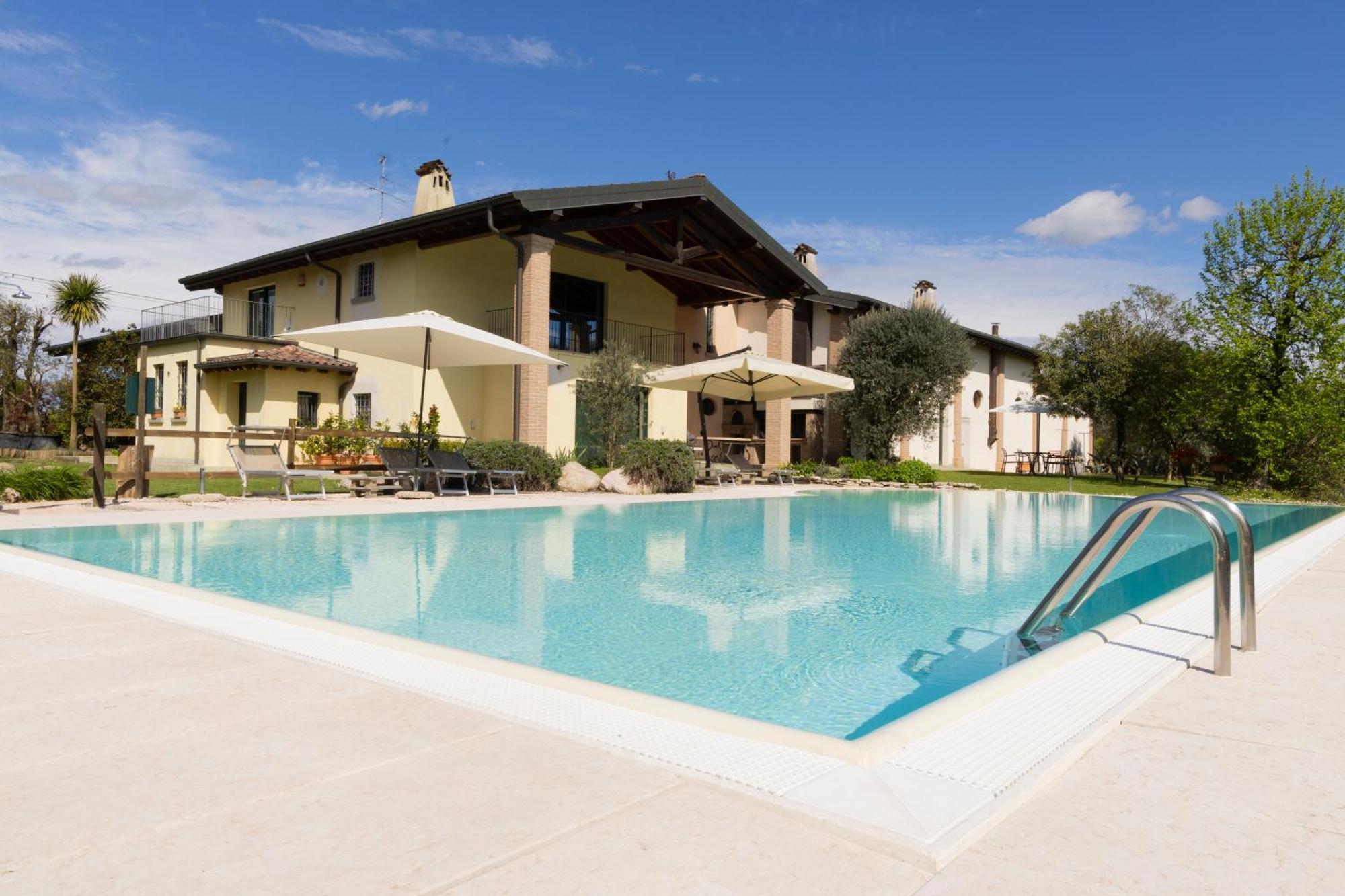 Agriturismo" Il Glicine Bianco" Monzambano Exterior foto